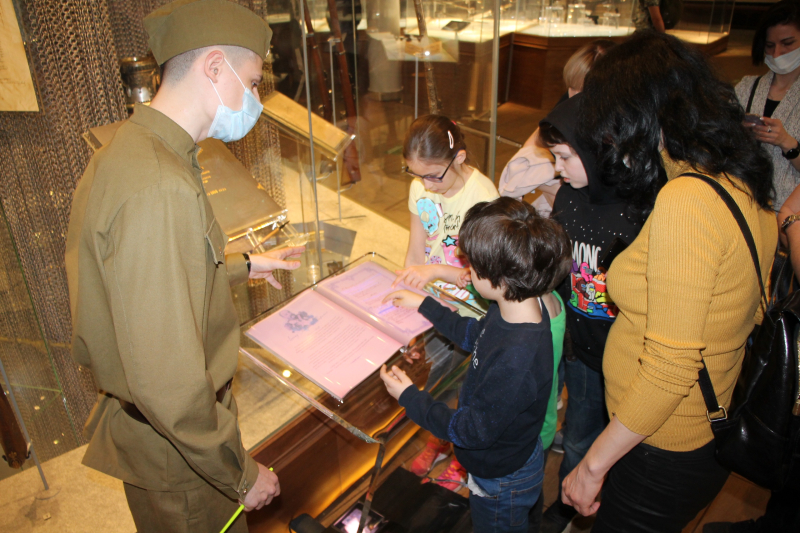 Свыше 14 тысяч гостей из разных регионов России посетили Тульский музей оружия в период с 30 апреля по 3 мая 2022 года Тульский Государственный Музей Оружия