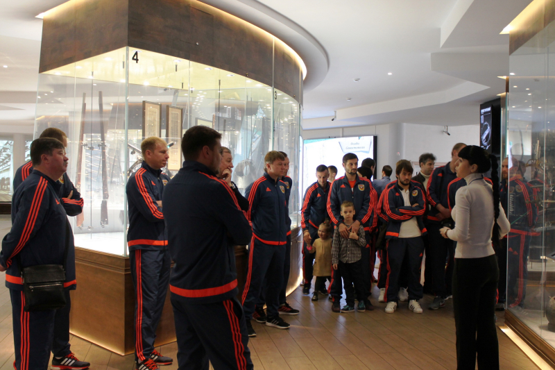 «Спасибо музейщикам за поднятие боевого духа тульского «Арсенала»!» Тульский Государственный Музей Оружия