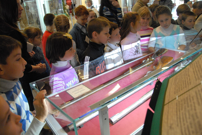 Интерес к экспозиции и выставкам музея оружия растет. Тульский Государственный Музей Оружия