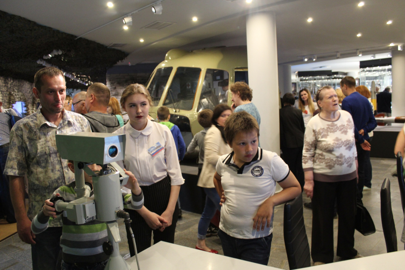 Спешите в музей оружия! Работают оба здания! В здании-шлеме прошли мирные «Музейные баталии» Тульский Государственный Музей Оружия