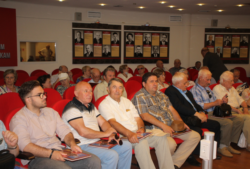 «Тульское оружейно-техническое училище. Год 1941» - презентация книги Тульского городского совета ветеранов в музее оружия. Тульский Государственный Музей Оружия