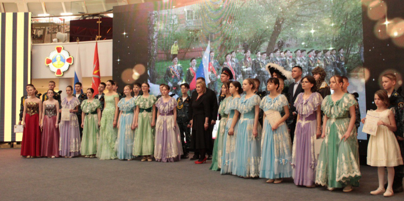 Ярким праздником стал выпускной бал Кадетского Центра имени генерала И.В. Болдина в Зале Славы российского оружия Тульского музея оружия Тульский Государственный Музей Оружия