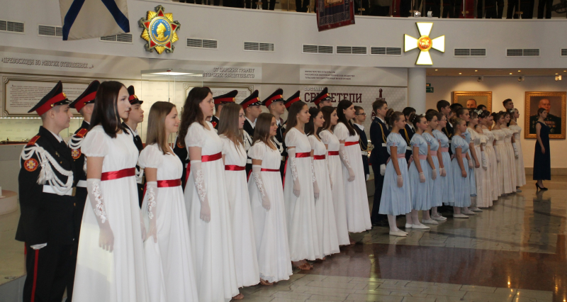 Ярким и незабываемым праздником под сводами здания-шлема Тульского музея оружия стал Кадетский бал «Отчизны верные сыны» Тульский Государственный Музей Оружия