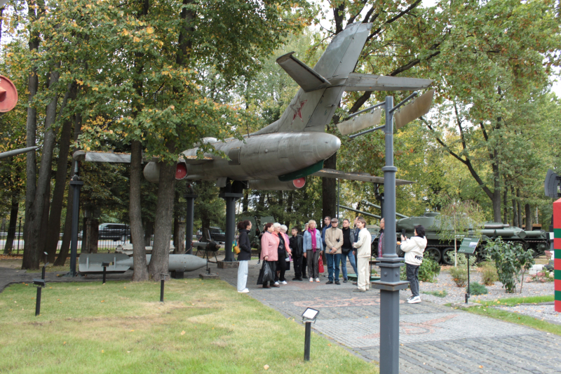 По приглашению московских коллег сотрудники Тульского государственного музея оружия посетили экспозицию Музея техники Вадима Задорожного Тульский Государственный Музей Оружия