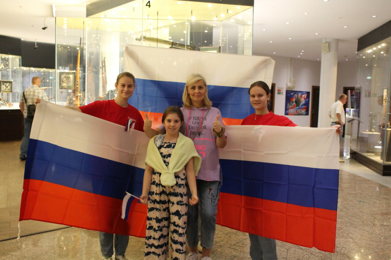 Вместе под флагом России в Тульском государственном музее оружия! Тульский Государственный Музей Оружия