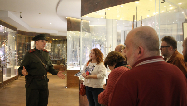 В День защитника Отечества посетителей ожидает глубокое погружение в героическую военную историю России и легендарного тульского оружейного мастерства! Тульский Государственный Музей Оружия