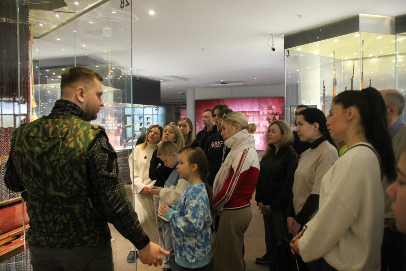 В День защитника Отечества посетителей ожидает глубокое погружение в героическую военную историю России и легендарного тульского оружейного мастерства! Тульский Государственный Музей Оружия