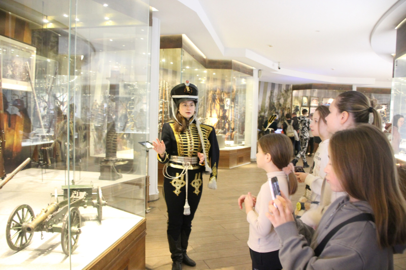 В День защитника Отечества посетителей ожидает глубокое погружение в героическую военную историю России и легендарного тульского оружейного мастерства! Тульский Государственный Музей Оружия