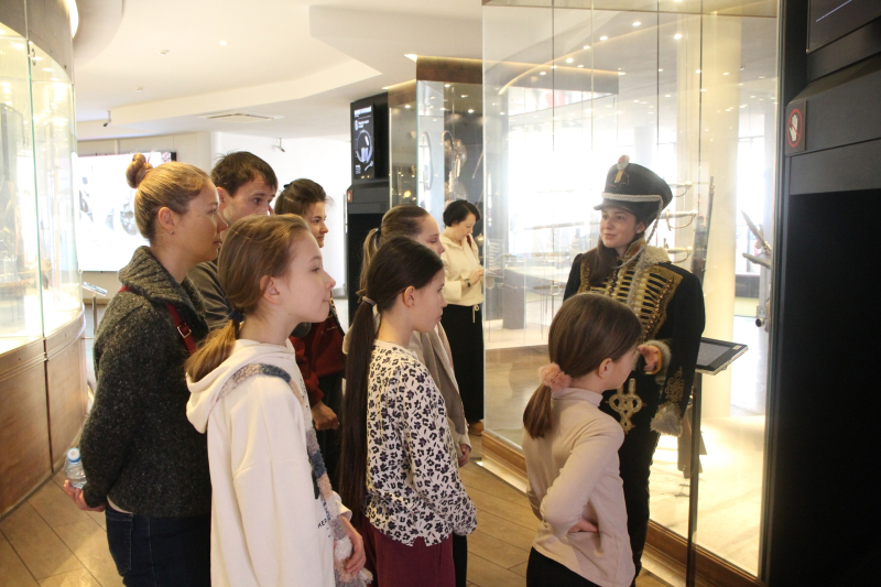 В День защитника Отечества посетителей ожидает глубокое погружение в героическую военную историю России и легендарного тульского оружейного мастерства! Тульский Государственный Музей Оружия