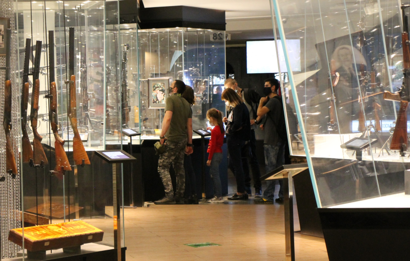 Ко Дню оружейника! Уже свыше трех с половиной тысяч сотрудников оборонных предприятий Тулы посетили музей оружия. Тульский Государственный Музей Оружия