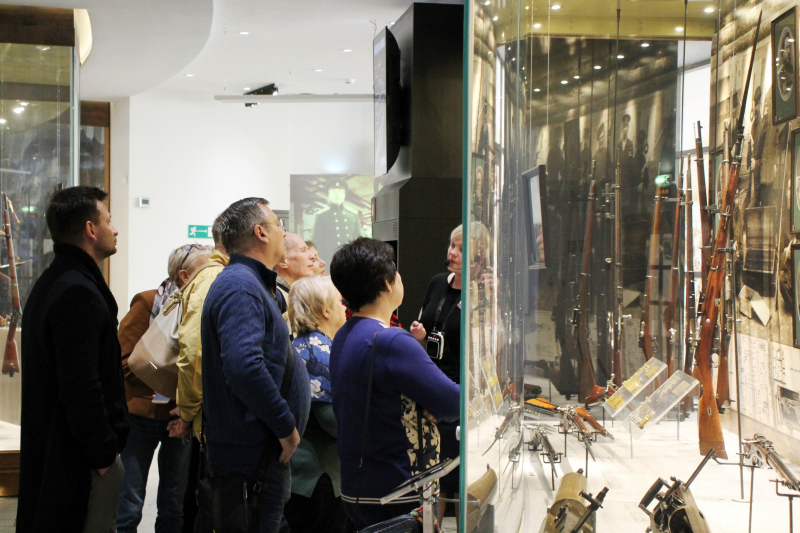 21 сентября в музее оружия прошла патриотическая акция Региональной общественной организации «Якутское землячество» Тульский Государственный Музей Оружия