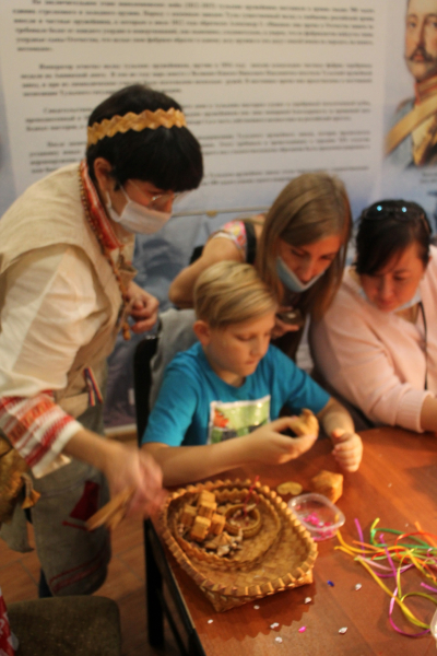 «Есть город в России с рабочими чудо-руками»: праздничные мастер-классы школы тульских мастеров в День города Тулы! Тульский Государственный Музей Оружия