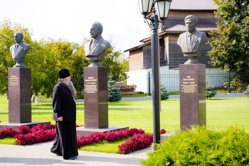 Тульский государственный музей оружия радушно принимал митрополита Нижегородского и Арзамасского Георгия Тульский Государственный Музей Оружия