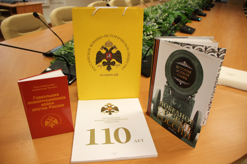 Советник Председателя Российского военно-исторического общества Р.И. Мединский посетил Тульский музей оружия Тульский Государственный Музей Оружия