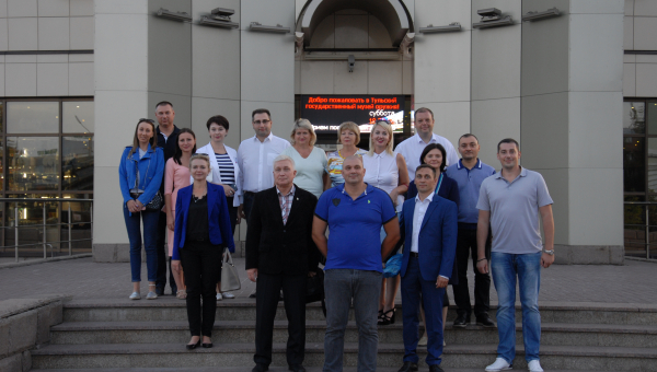 По доброй традиции в День Тульской области и города-героя Тулы музей оружия радушно принимал гостей из городов-побратимов Тульский Государственный Музей Оружия