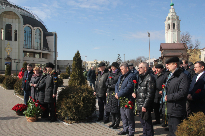 21 марта состоялась памятная церемония возложения цветов к бюсту Н.А. Макаровца на Аллее Славы знаменитых оружейников г.Тулы на территории Тульского музея оружия Тульский Государственный Музей Оружия