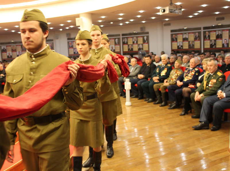 «Спасибо тебе, солдат!». В музее оружия авторы военно-патриотических публикаций… Тульский Государственный Музей Оружия
