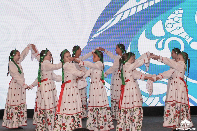 По доброй традиции в «Ночь искусств» посетители музея стали свидетелями масштабного интеллектуального поединка «России славные страницы!». Тульский Государственный Музей Оружия