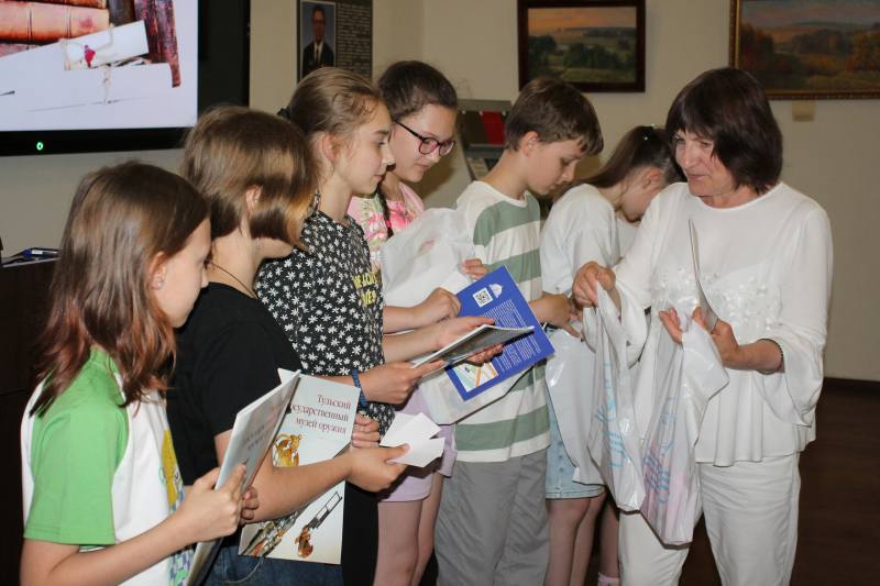 «Нас собирает вместе имя это…». Пушкинский день России в Тульском музее оружия. Тульский Государственный Музей Оружия