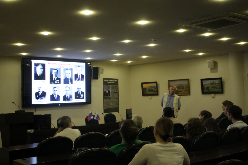 Пока музей закрыт для посетителей в санитарный день, экскурсоводы и научные сотрудники совершенствуют свои знания! Тульский Государственный Музей Оружия