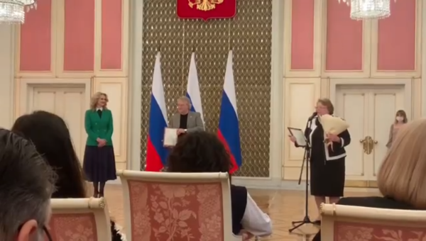 Директору Тульского государственного музея оружия Н.И. Калугиной торжественно вручен диплом лауреата премии Правительства Российской Федерации в области культуры Тульский Государственный Музей Оружия