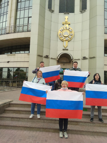 «Под флагом России – мы едины!». В День России в Тульском музее оружия состоялась яркая патриотическая акция. Тульский Государственный Музей Оружия