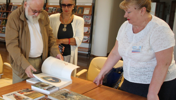 К 145-летию музея оружия! Подарки, поздравления! Председатель Научного совета РВИО В.Е. Чуров. Тульский Государственный Музей Оружия