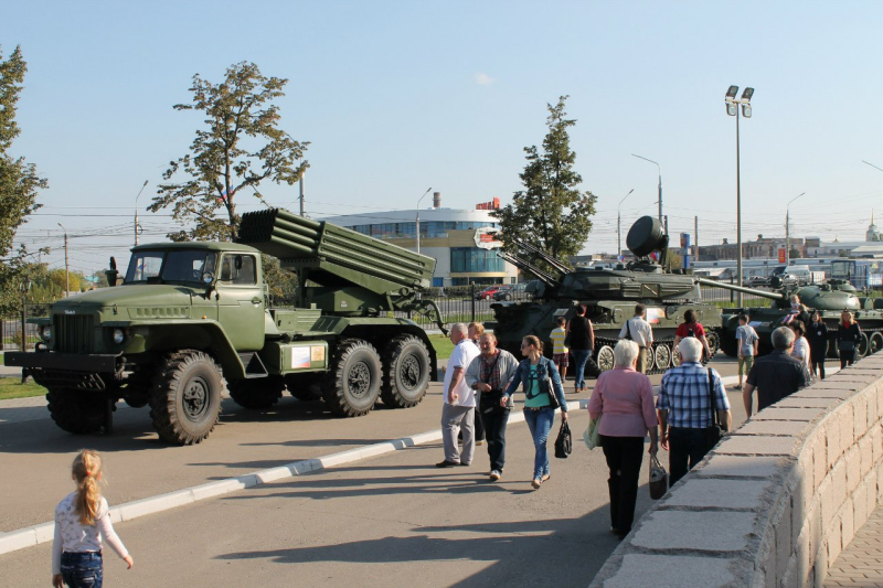 Друзья, сегодня, в День весны и труда, оба здания музея принимают посетителей с 10.00 до 21.00 (касса – до 20.00). Ждем вас в музее! Тульский Государственный Музей Оружия