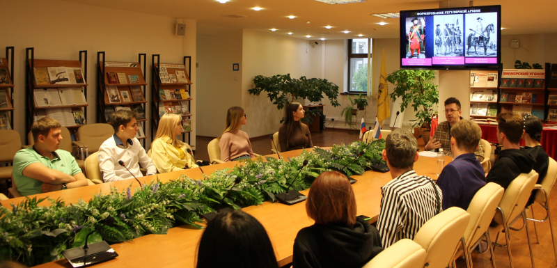 В «Ночь музеев» состоялась лекция научного сотрудника музея А.Б. Арбекова «Великий Петр, твой каждый след для сердца русского есть памятник священный!» Тульский Государственный Музей Оружия