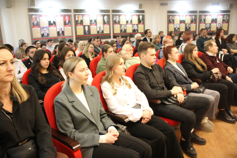 В Тульском государственном музее оружия состоялся круглый стол «От Александра Невского до современных героев». Тульский Государственный Музей Оружия