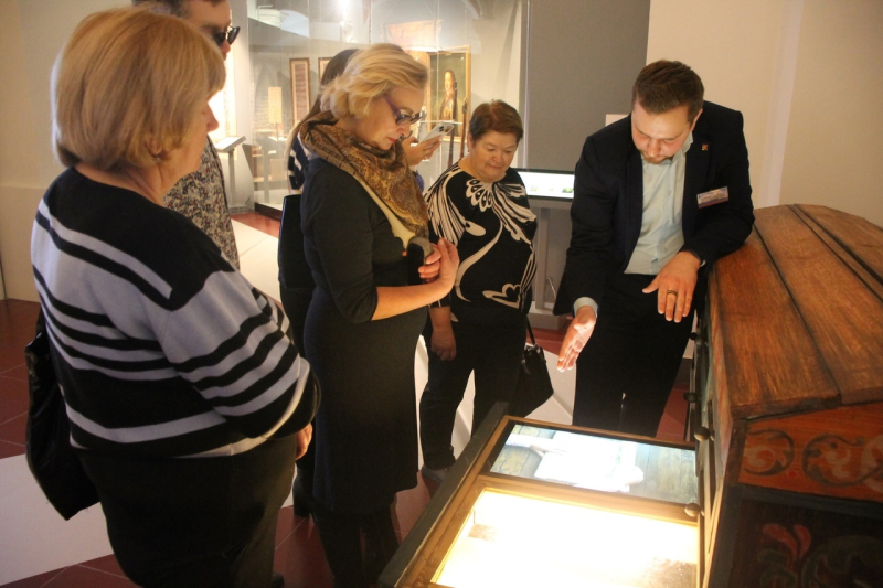 В здании музея на территории Тульского кремля состоялось знакомство представителей туристического бизнеса Тульской области с новой постоянной экспозицией «Защитники южных рубежей России XVI-X Тульский Государственный Музей Оружия