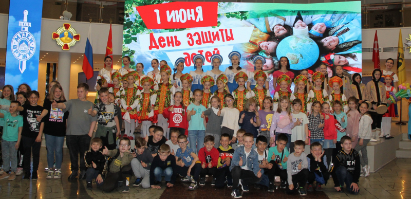 «ШЛЕМ: Школьники Летом Едут в Музей!» - праздничная программа в Тульском музее оружия в Международный день защиты детей Тульский Государственный Музей Оружия