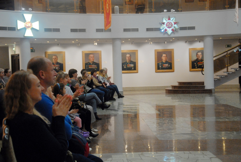 Фестиваль «Тула оружейная: от мастера – до защитника!» завершился праздничным концертом ансамбля «Услада» Тульский Государственный Музей Оружия