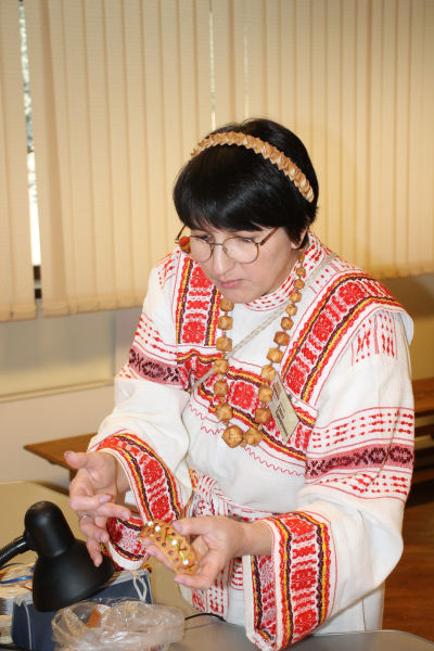 Накануне Международного женского дня посетители музея делились весенним вдохновением на творческих мастер-классах школы тульских мастеров, создавая подарки для милых дам Тульский Государственный Музей Оружия