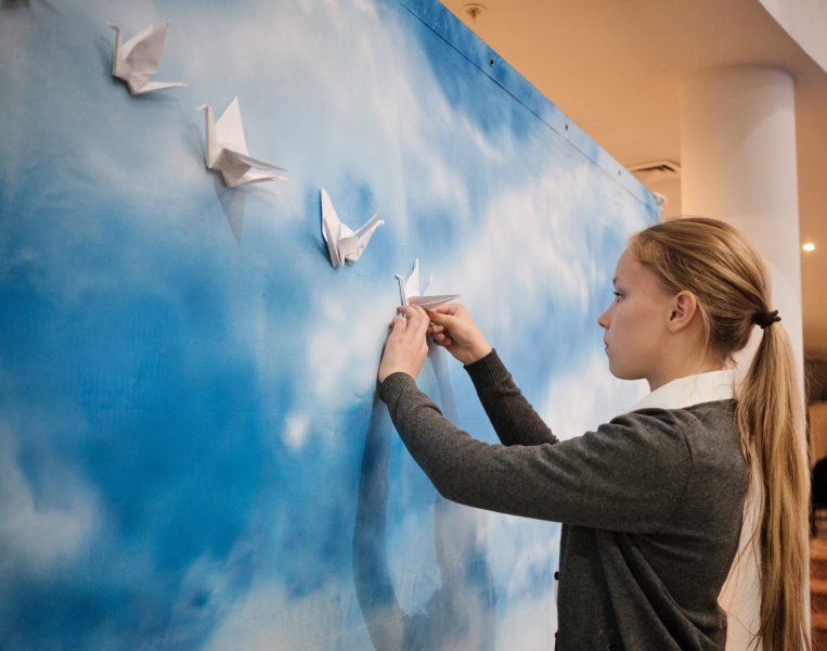 Тульским музеем оружия совместно с Центром дополнительного образования детей Тульской области в память о погибших в террористических актах проведена региональная акция «Нам нужен мир!». Тульский Государственный Музей Оружия