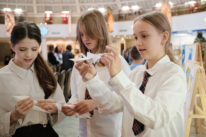 Тульским музеем оружия совместно с Центром дополнительного образования детей Тульской области в память о погибших в террористических актах проведена региональная акция «Нам нужен мир!». Тульский Государственный Музей Оружия