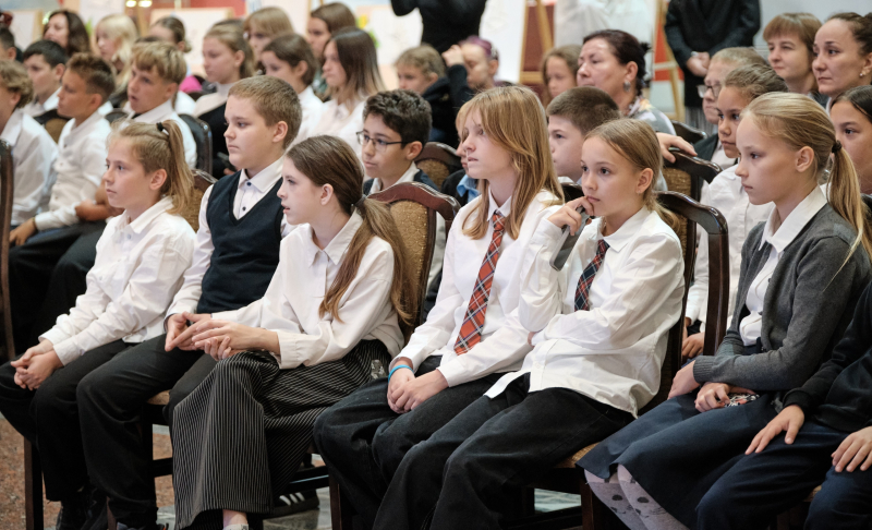 Тульским музеем оружия совместно с Центром дополнительного образования детей Тульской области в память о погибших в террористических актах проведена региональная акция «Нам нужен мир!». Тульский Государственный Музей Оружия