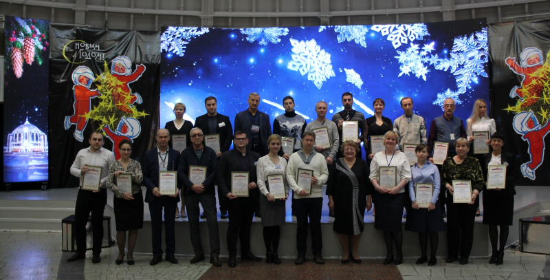 Директор Тульского государственного музея оружия Н.И. Калугина поздравила коллектив музея с наступающим Новым годом! Тульский Государственный Музей Оружия