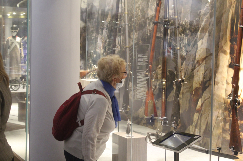 В Год Памяти и Славы в музее оружия почетные гости – ветераны из города Пущино. Тульский Государственный Музей Оружия