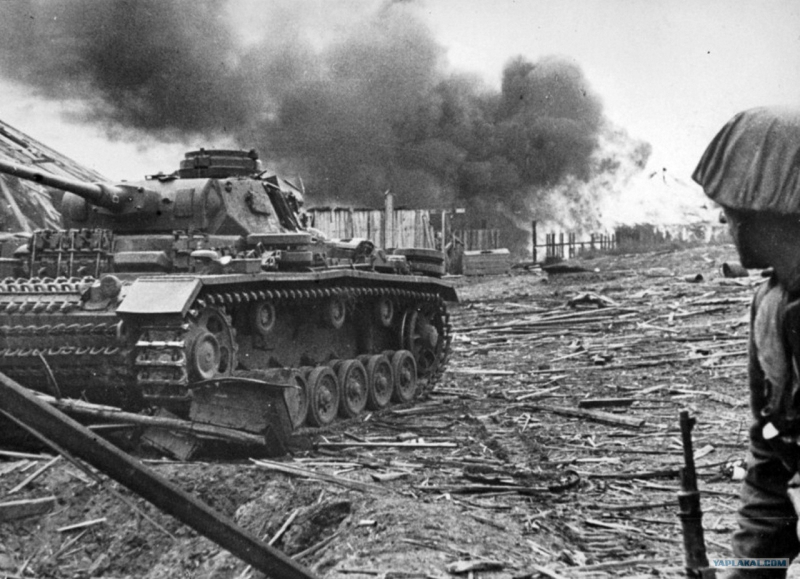 Второй вопрос интернет-викторины "Я помню, я горжусь!": БРОНЯ КРЕПКА И ТАНКИ НАШИ БЫСТРЫ Тульский Государственный Музей Оружия