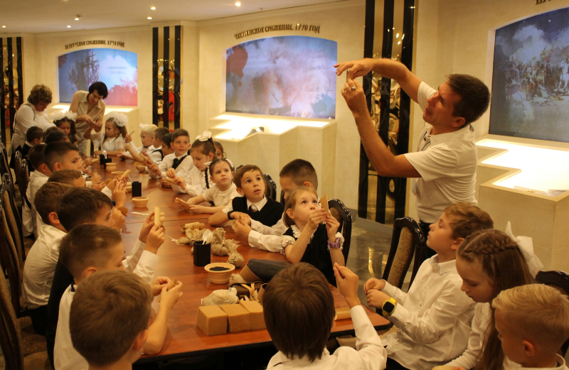 Яркая интерактивная программа «Первоклассное путешествие в мир оружия» - подарок мальчишкам и девчонкам от Тульского музея оружия в День знаний! Тульский Государственный Музей Оружия