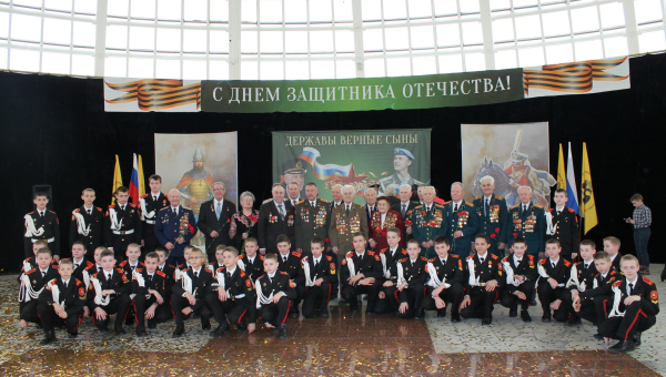 Три поколения воинов принимали поздравления в Тульском музее оружия Тульский Государственный Музей Оружия