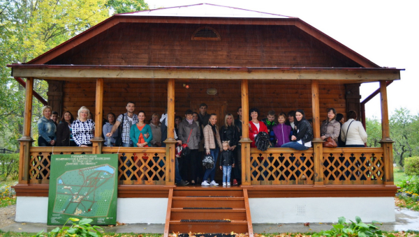 «Когда вы будете в Спасском, поклонитесь от меня дому, саду, моему молодому дубу, родине поклонитесь…» Тульский Государственный Музей Оружия