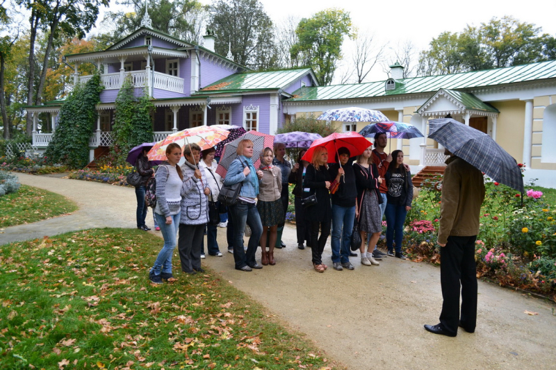 «Когда вы будете в Спасском, поклонитесь от меня дому, саду, моему молодому дубу, родине поклонитесь…» Тульский Государственный Музей Оружия