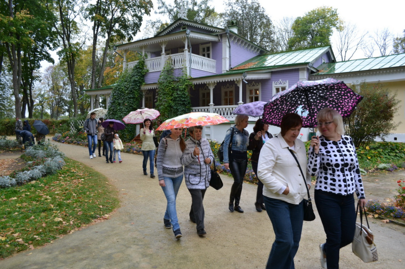 «Когда вы будете в Спасском, поклонитесь от меня дому, саду, моему молодому дубу, родине поклонитесь…» Тульский Государственный Музей Оружия