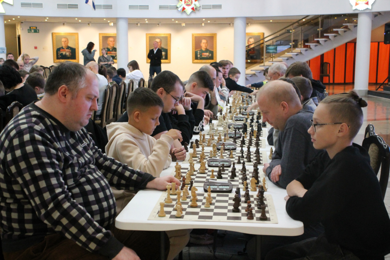 В «Ночь искусств» в Тульском музее оружия прошел турнир Тульской шахматной гостиной «Шахматы как искусство», реализуемый при поддержке Президентского фонда культурных инициатив Тульский Государственный Музей Оружия