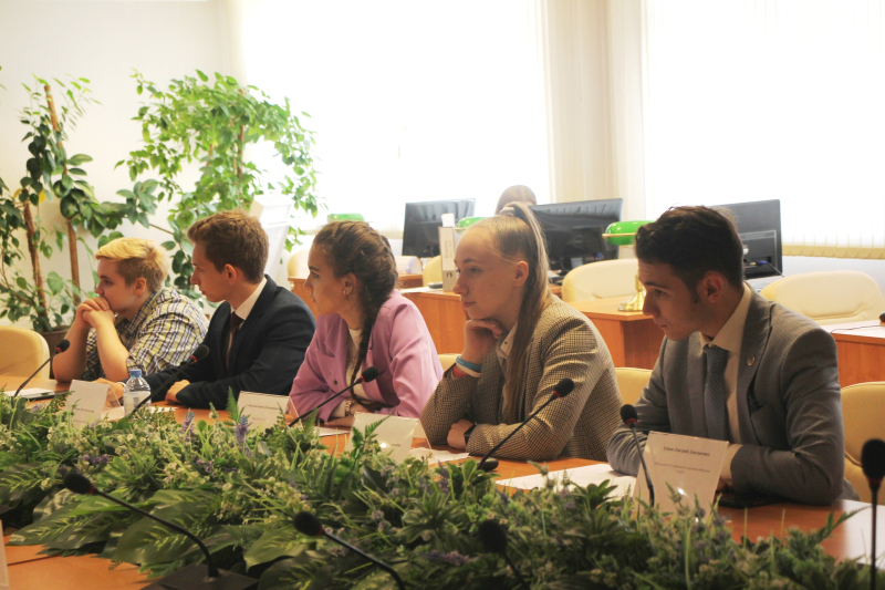 В Год педагога и наставника в Тульском государственном музее оружия проводится цикл встреч с лидерами молодежного движения Тульский Государственный Музей Оружия