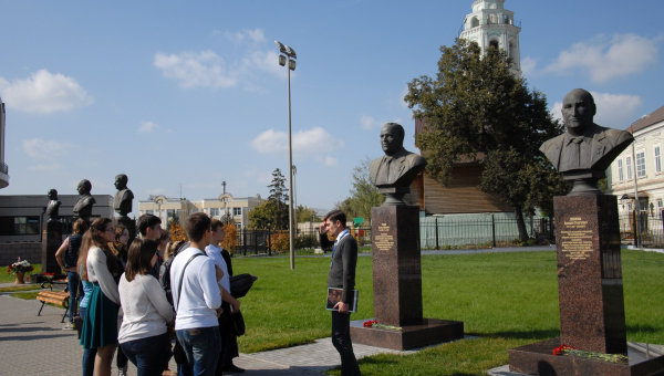 Специальное предложение от музея оружия: пешеходные экскурсии. Спешите видеть, слышать, изучать! Тульский Государственный Музей Оружия