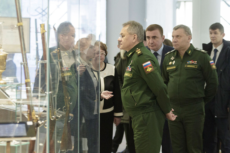 Министр обороны России С.К. Шойгу посетил Тульский музей оружия. Тульский Государственный Музей Оружия