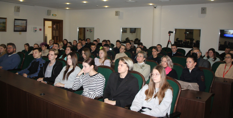 Сегодня в Тульском государственном музее оружия состоялась лекция научного сотрудника, кандидата исторических наук А.Б. Арбекова. Тульский Государственный Музей Оружия